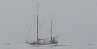 Bateau dans la brume