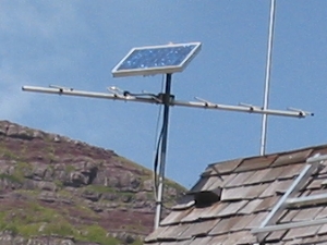 Antenne de tl avec panneau solaire